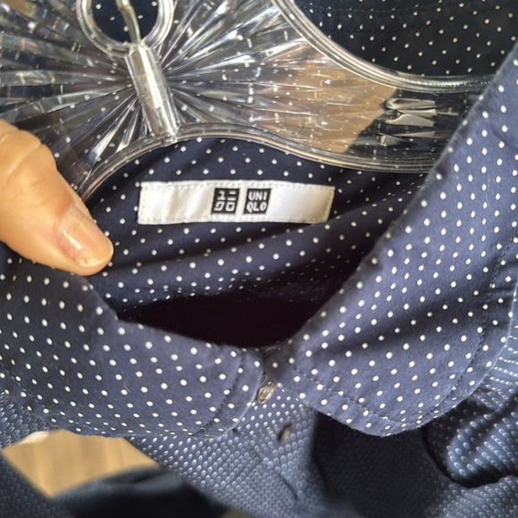 Uniqlo Dark Blue Polka Dot Shirt size large - Picture 5 of 8